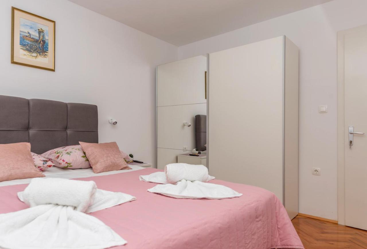 Apartment Strawberry Makarska Exterior foto